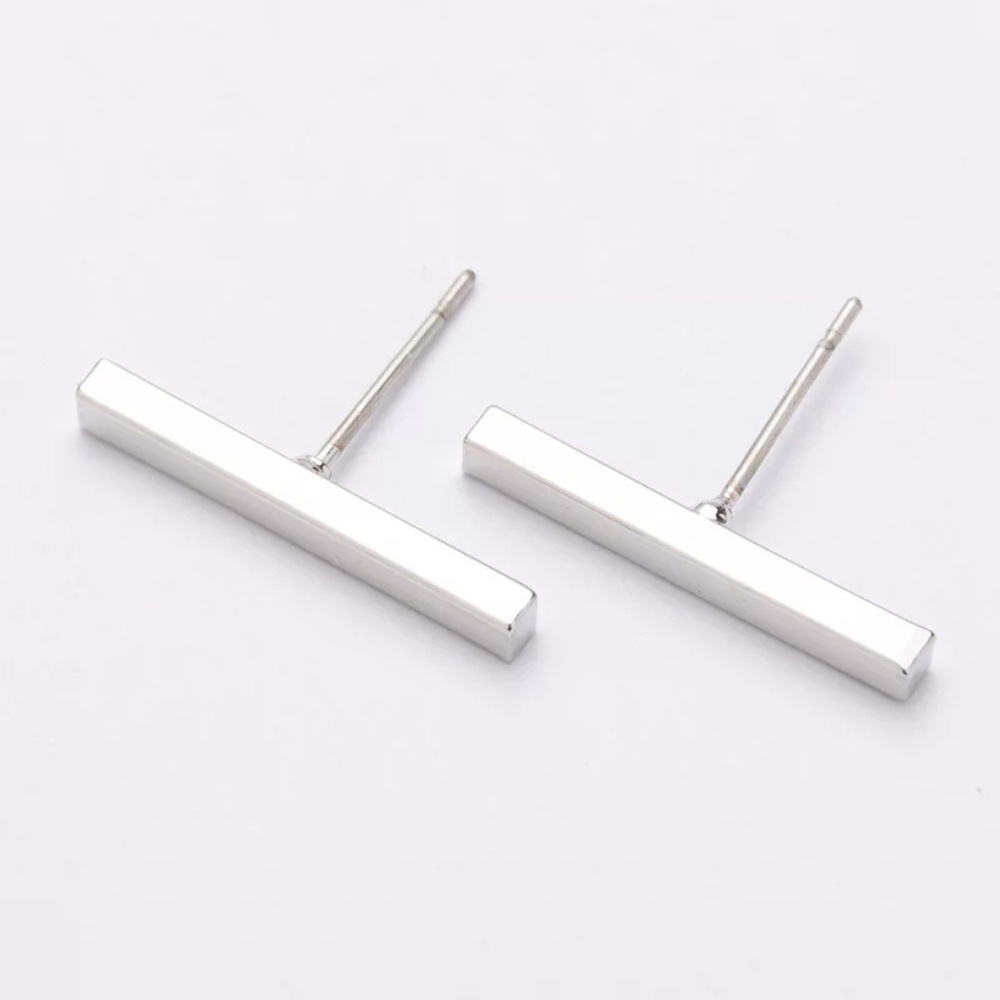 Simple Minimalist Bar Earrings 1/2" Silver - Picture 2 of 3